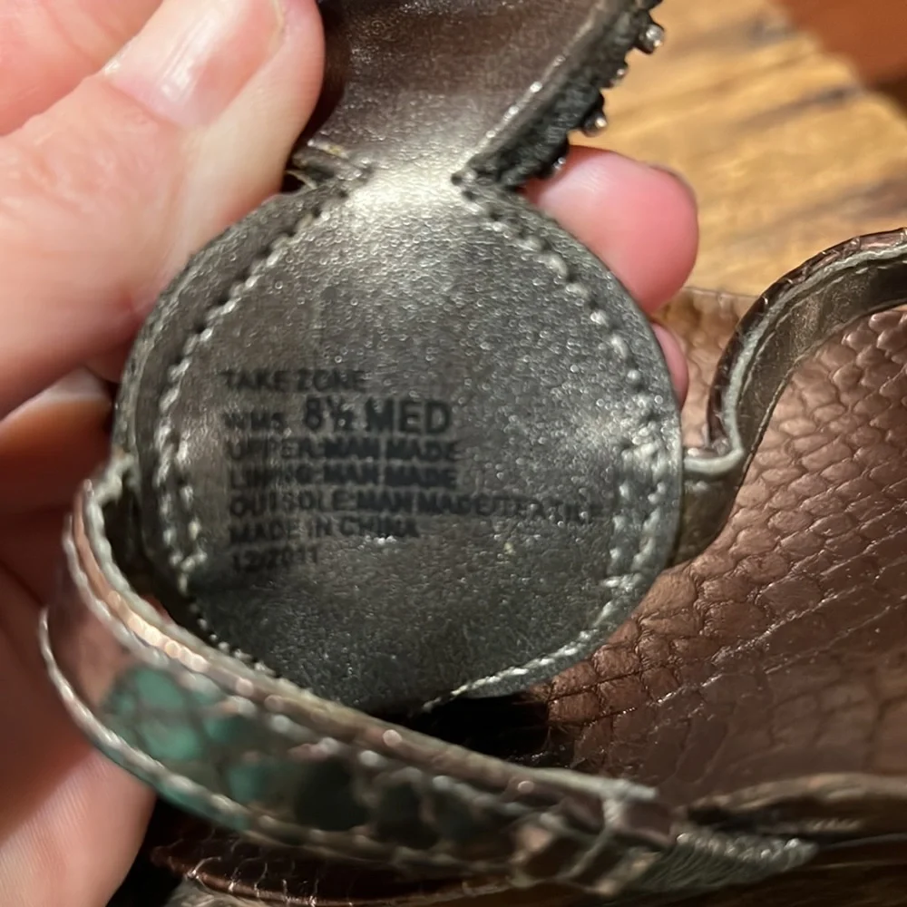 Kenneth Cole Reaction great used